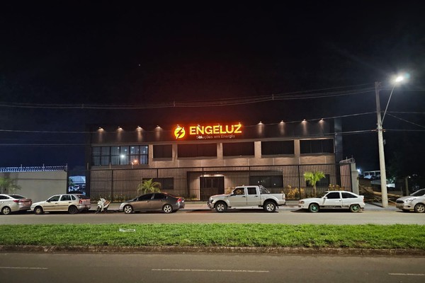 Em noite de festa e homenagens, Engeluz inaugura sede própria em Patos de Minas