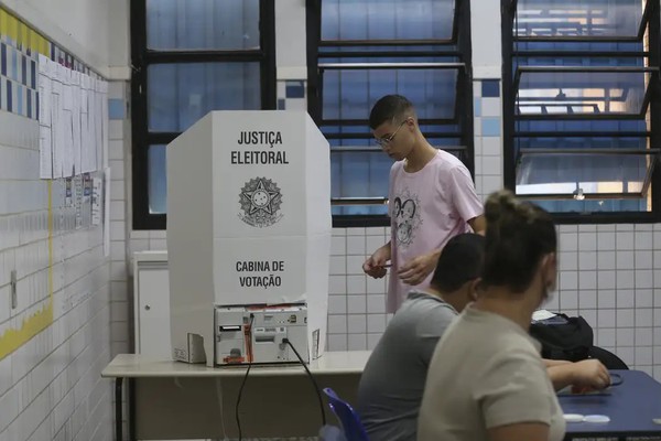 Saiba como a urna eletrônica garante a soberania do voto