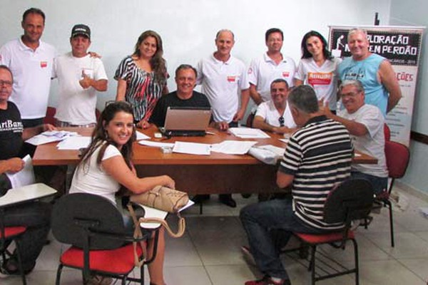 Bancários reelegem Ivan Gomes para a presidência do Sindicato dos Bancários de Patos de Minas
