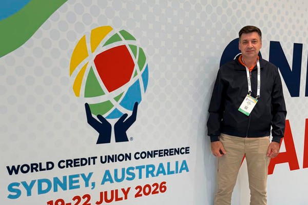 Cresol Vale das Águas PR/MG participa de conferência mundial na Austrália