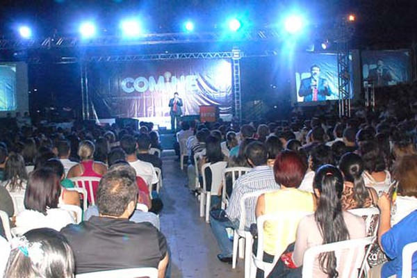 Mais de 1500 pessoas participam da abertura da 11ª Edição do Comine no Paiolão