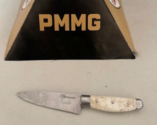 Homem é contido a paulada após invadir residência pela 2ª vez e acaba preso pela PM