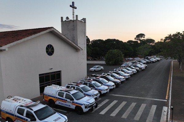 Megaoperação contra o tráfico de drogas e lavagem de dinheiro cumpre 30 mandados em Patos de Minas