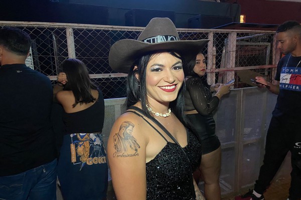 Fã de carteirinha: mulher tatua rosto de Gusttavo Lima; acompanhe Fenamilho 2024