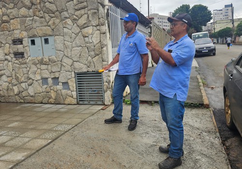 Copasa intensifica fiscalização para combater ligações de águas das chuvas na rede de esgoto