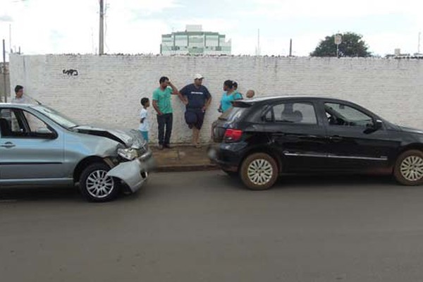 Patos de Minas tem 17 acidentes no final de semana. Um motociclista de 27 anos morreu