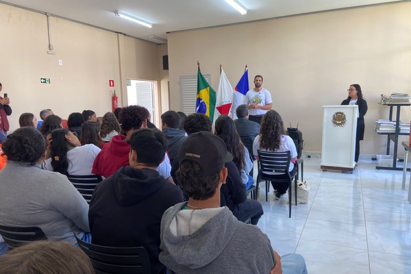 Semana do Meio Ambiente tem início em Patos de Minas com foco em resíduos sólidos