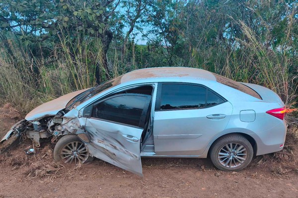 Ultrapassagem proibida provoca acidente com três veículos e quase termina em tragédia na MGC 354