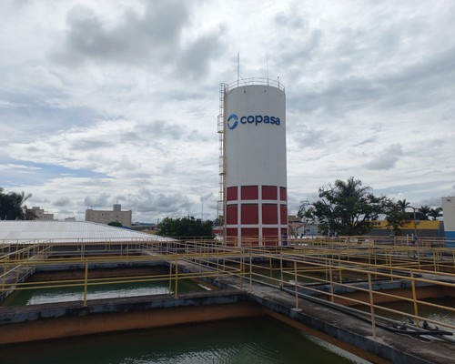 Moradores de Patos de Minas sofrem com falta d’água neste domingo; Copasa culpa falta de energia