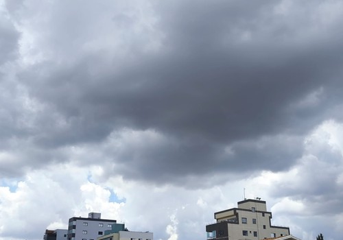 Previsão indica que fim de semana deve ser de chuva em Patos de Minas e faz alerta