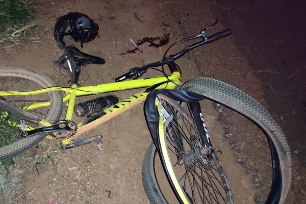 Bicicletas batem de frente na MG 190 e ciclistas ficam gravemente feridos