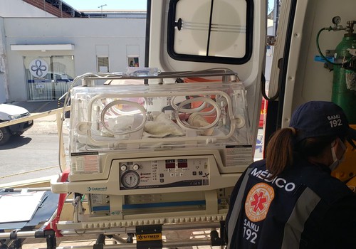 Samu e Bombeiros se mobilizam para transferir mais três recém-nascidos do Hospital Regional