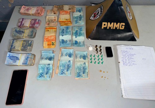Operação da PM prende quatro por tráfico de drogas e apreende mais de R$11 mil em Patos de Minas