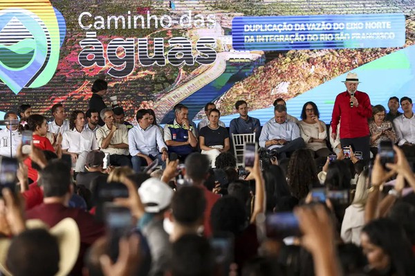 São Francisco: Lula autoriza duplicação de bombeamento do Eixo Norte