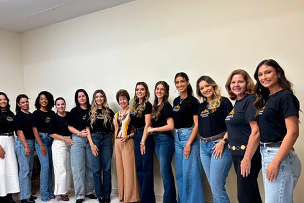Candidatas iniciam preparação para a disputa do título de Rainha do Milho e Musa do Rodeio