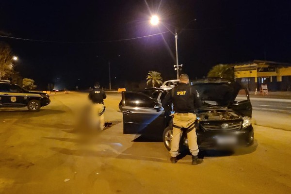 Polícia Rodoviária Federal em Patos de Minas recupera Corolla roubado no estado de São Paulo