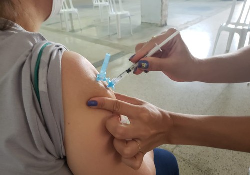 De 7 pacientes em UTIs de Patos de Minas, apenas 1 está com vacinação completa