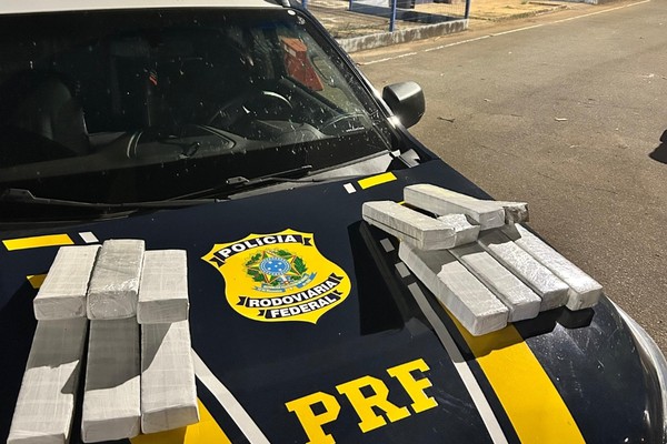 PRF prende casal transportando 14 tabletes de maconha na BR-365, em Patos de Minas