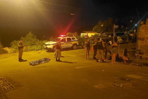 Mulher é assassinada a tiros no bairro Coração Eucarístico, em Patos de Minas