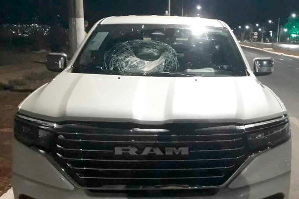 Motoristas são atacados a pedradas na avenida Marabá e vários carros ficam danificados