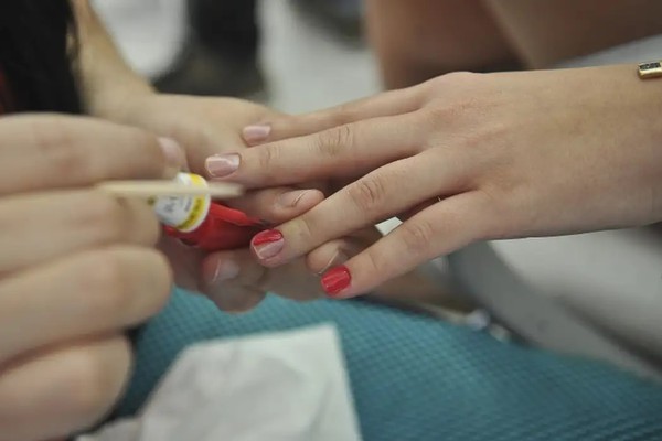 Serviços crescem 0,3% em março, na segunda alta seguida