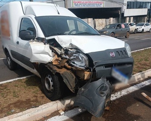 Motorista que provocou acidente em frente à Santa Casa disse que sofreu mal súbito