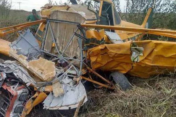 Monomotor caiu em lavoura na Zona Rural de Unaí-MG e deixa um morto