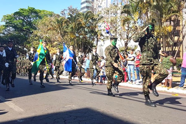 Dia da Independência é comemorado com Sessão Cívica e Desfile na Avenida Getúlio Vargas