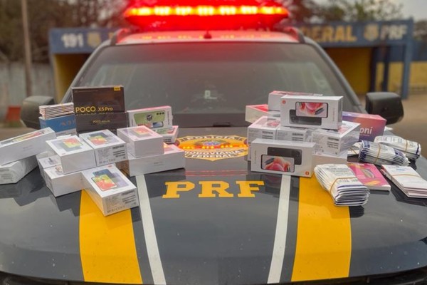 Grupo Tático da Polícia Rodoviária Federal apreende mais de 30 telefones celulares sem nota fiscal