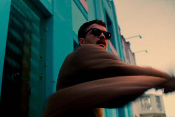 Piêit lança “Estrada do Sol” com canções que falam sobre cura e reconexão; veja