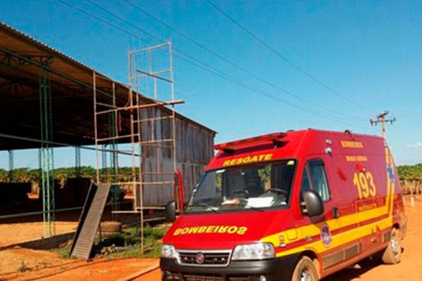 Dois trabalhadores morrem eletrocutados na zona rural de Paracatu