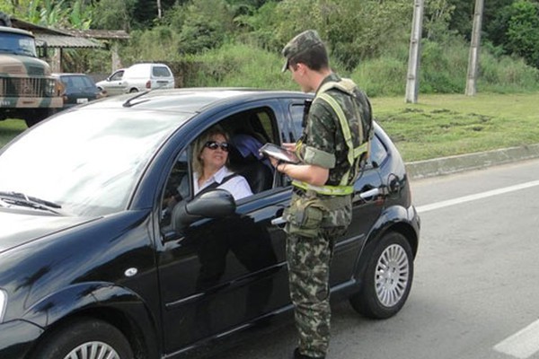 Exército Brasileiro inicia, à meia noite, pesquisa de tráfego na MGC-354 em Patos de Minas
