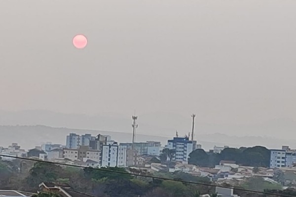 Calor, fumaça e falta de água deixam o domingo dos patenses mais desconfortável