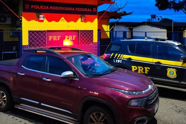 Grupo Tático da PRF de Patos de Minas recupera veículo Fiat Toro furtado no interior de São Paulo