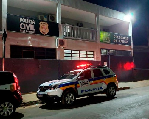 Motociclista é preso por transitar em moto com placa dobrada em Patos de Minas