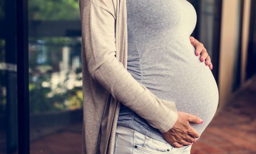 Adolescente virgem que recebeu exame de gravidez positivo não será indenizada em MG