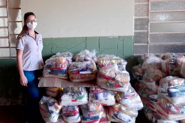 Grupo Pizolato realiza entrega de 100 cestas básicas no Lar Vicentino Padre Alaor em Patos de Minas