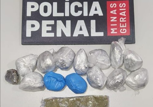 Policiais penais encontram 14 buchas de maconha escondidas em rolo de linha, no Presídio Sebastião Satiro