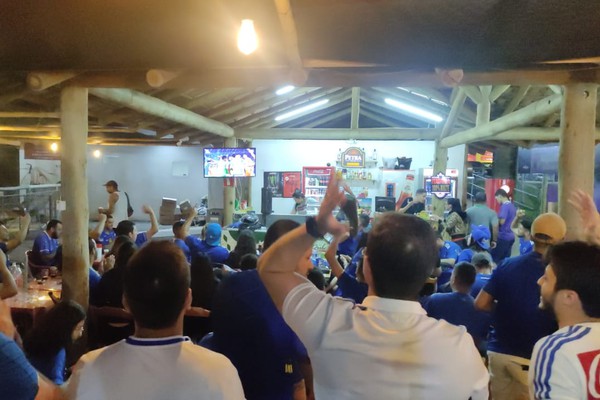Cruzeiro supera pesadelo, volta à série A com vitória sobre o Vasco e torcedores fazem a festa em Patos de Minas