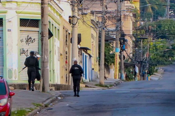 Sobe para 25 o número de mortos em confronto nas favelas da Penha
