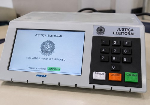 Com apoio de Falcão, eleição para deputado federal se acirra em Patos de Minas