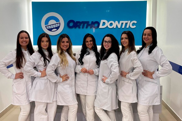 Hoje é Dia do Dentista e OrthoDontic Patos de Minas felicita os responsáveis pela saúde bucal