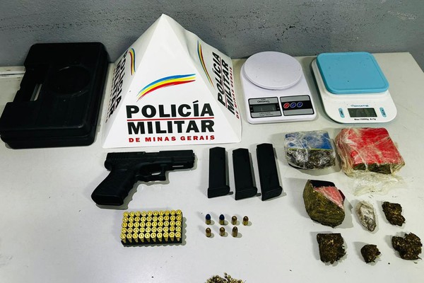 Após denúncia anônima, PM encontra arma de uso restrito e drogas e prende morador, no Jardim Esperança