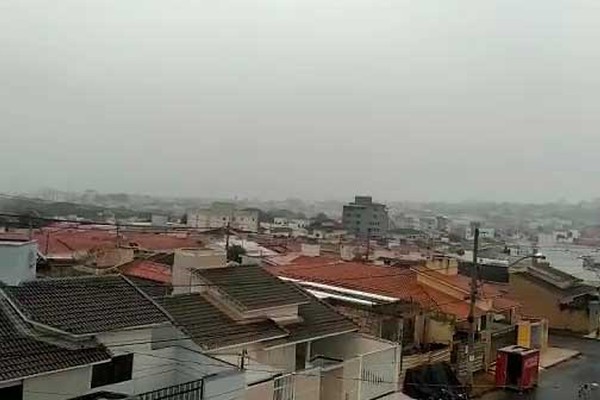 Defesa Civil mantém alerta e lembra que chuvas em Minas costumam durar até março