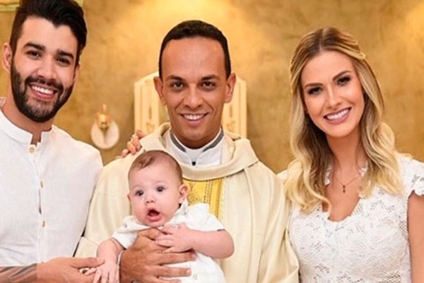 Gusttavo Lima e Andressa Suita batizam o filho, Gabriel: “Nosso pequeno”