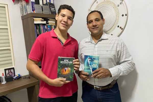 Autores de dois livros juntos, pai e filho patenses são selecionados para a Bienal Mineira do Livro