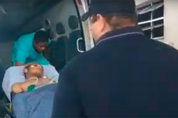 Jovem é encaminhado ao Hospital Regional após ser atingido por bala perdida em Guimarânia