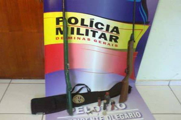 PM vai em busca de bicicleta furtada e encontra armas em Presidente Olegário