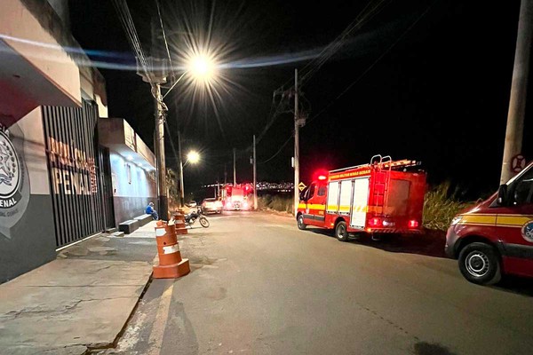 Detentos ateiam fogo em colchões e iniciam motim no Presídio de Patos de Minas