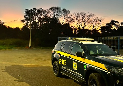 PRF apreende cocaína e ecstasy na BR-365 e prende três homens por tráfico de drogas